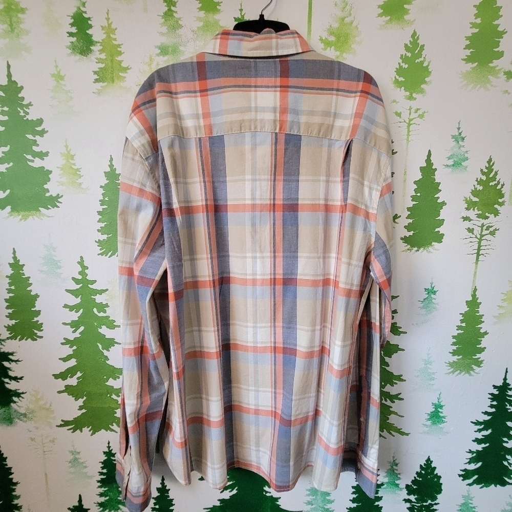 New Mutual Weave Long Sleeve Plaid Button-Down Shirt. - Picture 2 of 9